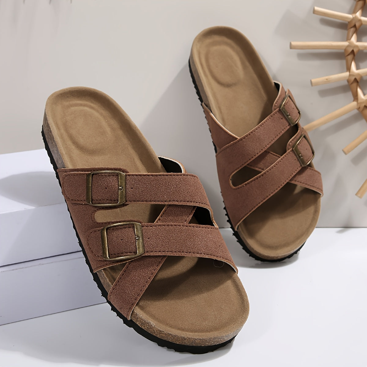 Women’s Platform Flat Sandals – Cross-Strap Comfort & Casual Chic