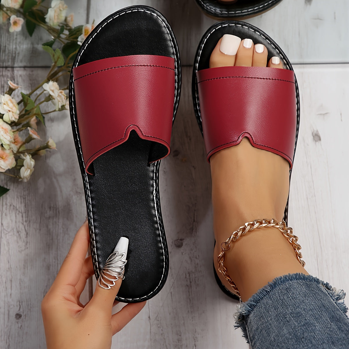 Women's Solid Color Flat Sandals – Minimalist Summer Comfort