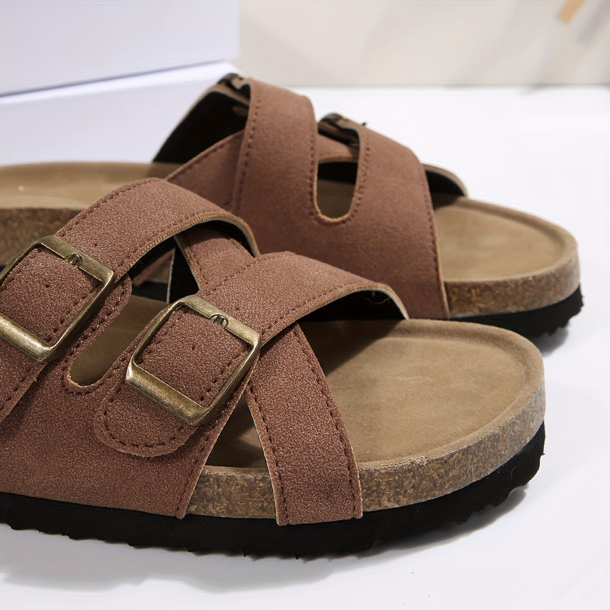 Women’s Platform Flat Sandals – Cross-Strap Comfort & Casual Chic